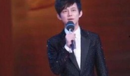 何炅爆料黄轩出道视频,一段难忘的出道视频