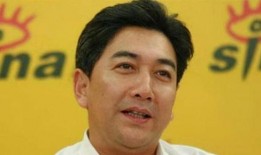 水均益爆料爸爸的视频,爸爸幕后视频曝光，亲情瞬间感动网友